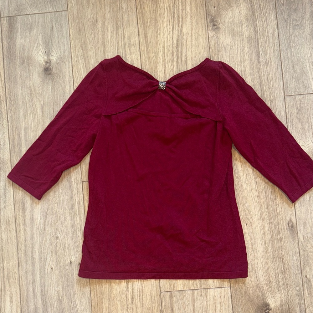 WHITE HOUSE BLACK MARKET Wine Rhinestone Bow Decor 3/4 Sleeve Sweater Style Top
